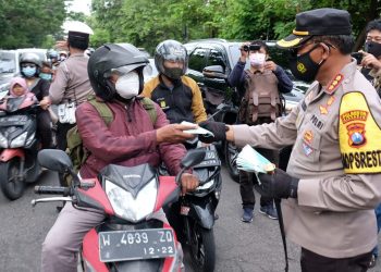 Kapolresta Bagikan 10 Ribu Masker