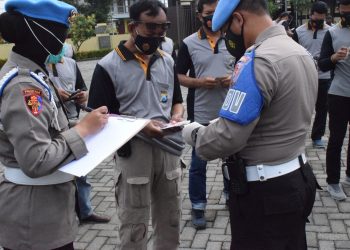 Amggota Polresta Sidoarjo Ikuti Operasi Gaktibplin