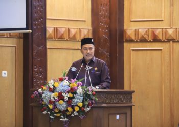 Sujalil Bacakan PU Fraksi- fraksi di Paripurna RPJMD