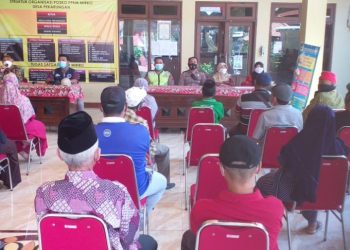 Bhabinkamtibmas Edukasi Prokes