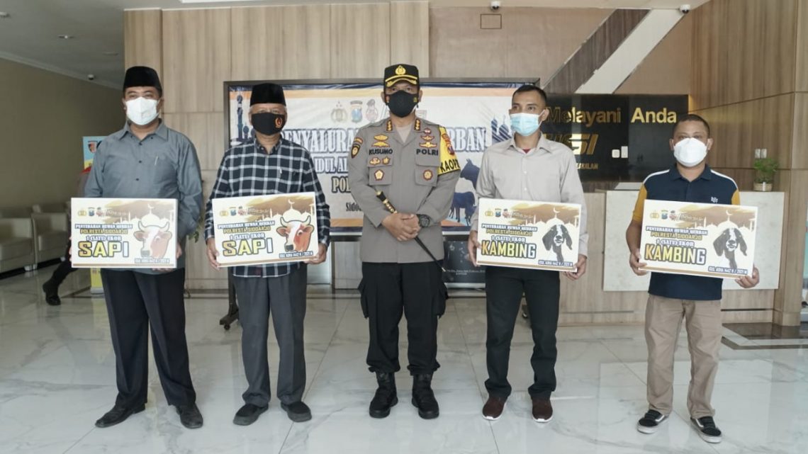 Daging Qurban Polresta Dibagikan Door to door