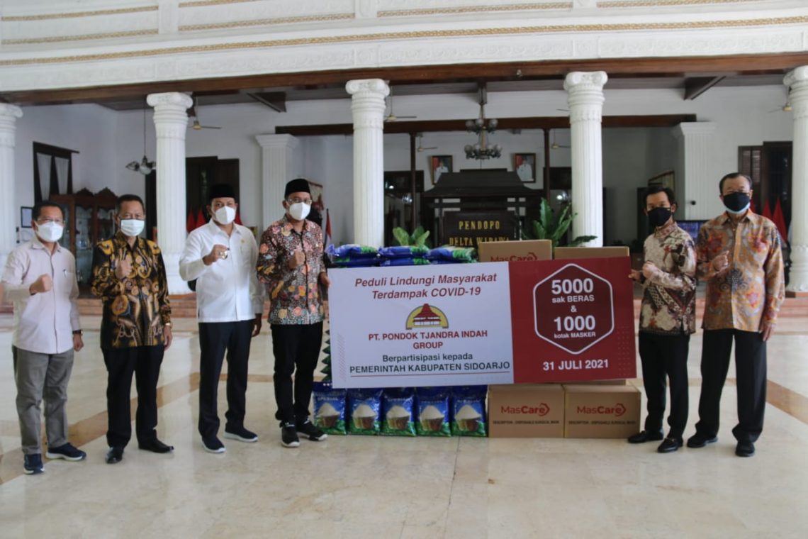 Tjandra Sugiharto Bantu 25 Ton Beras