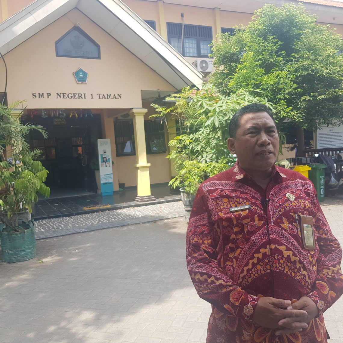 Harga modul buku di SMPN I Taman, kemahalan