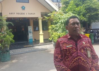 Harga modul buku di SMPN I Taman, kemahalan