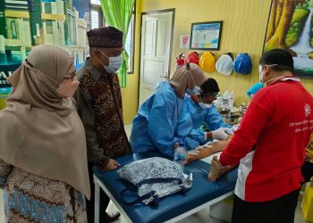 Khitan Masal dan Donor Darah Warnai Milad Muhamadiyah