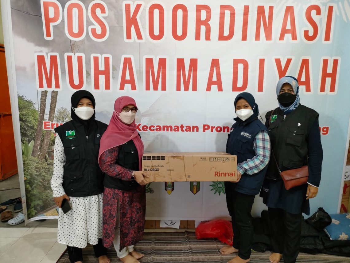 Aisyiyah Sidoarjo Turunkan Bantuan Korban Semeru