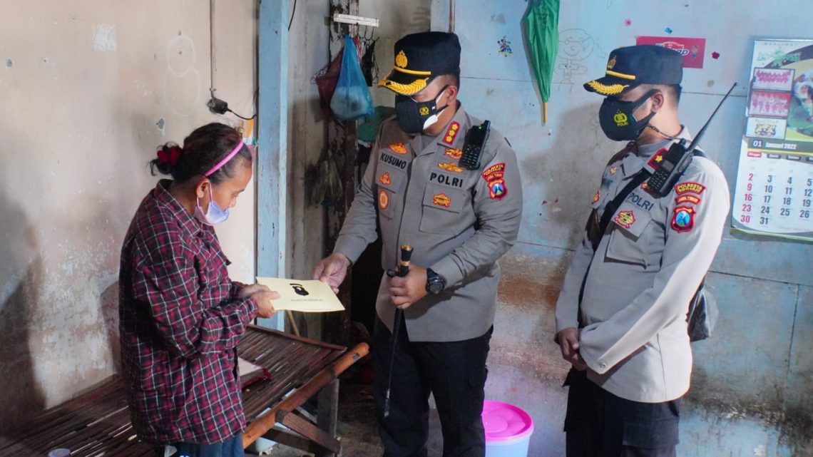 Kapolresta Sidoarjo Bantu Sekolah Anak Tak Mampu