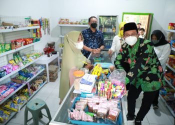 Bupati Muhdlor Luncurkan Program Bedah Warung