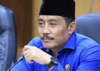 Dhamroni Sekokoh Semen “Tiga Roda”