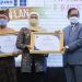 Gubernur Khofifah Terima Penghargaan dari LAN