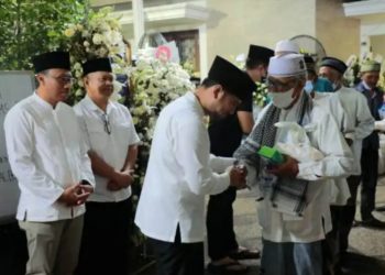Wagub Emil Dardak Berharap Doa yang Dipanjatkan Memberi Syafaat Ayahandanya