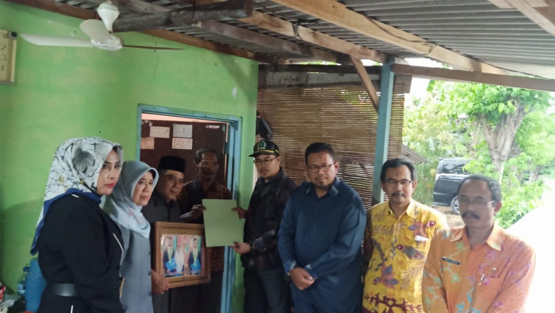 Komisi D Jenguk Keluarga Korban Tragedi Kanjuruhan, di Porong