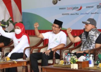 Gubernur Khofifah dan Gus Muhdlor Apresiasi Komunitas Vespa Jatim