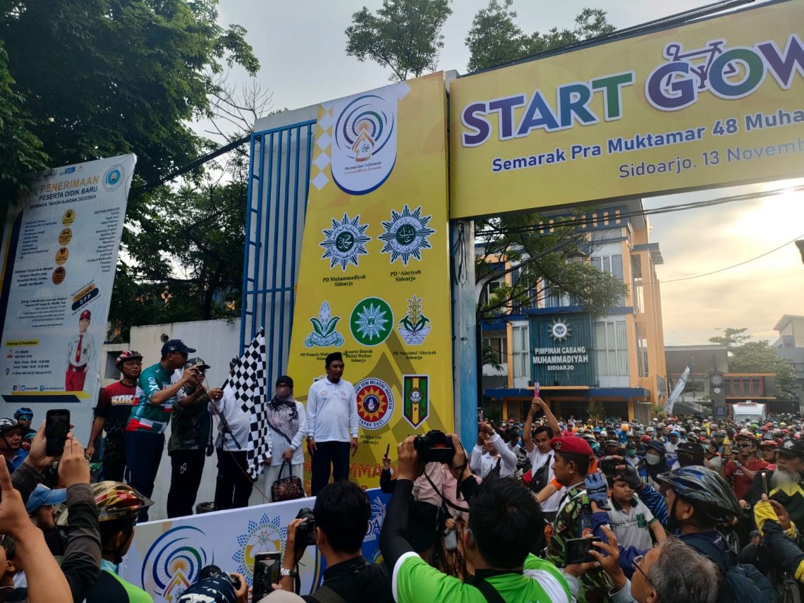 Bupati Muhdlor Ikut Meriahkan Pra Muktamar Muhamadiyah dengan Gowes Bareng