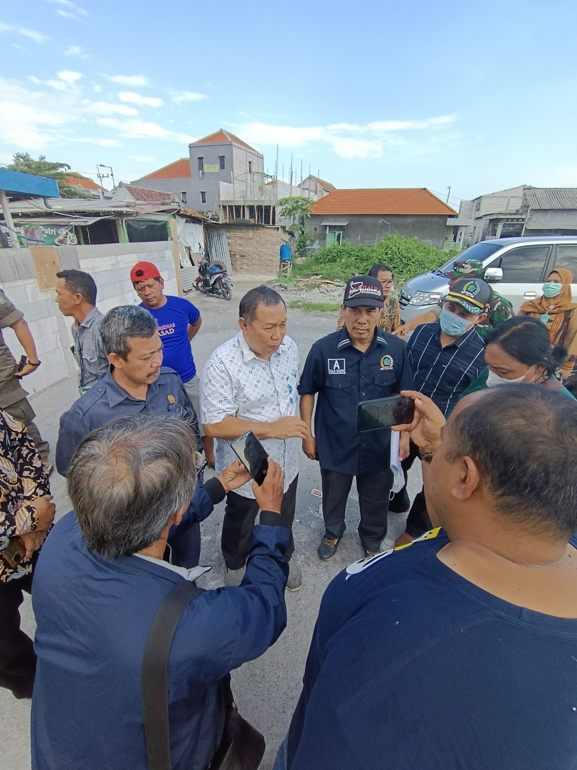 Warih Dinginkan Emosi Warga Tambak Oso
