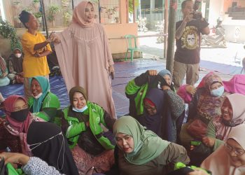 50 Driver Ojol Wanita Binaan Mimik Idayana, Mendapat Parsel Lebaran