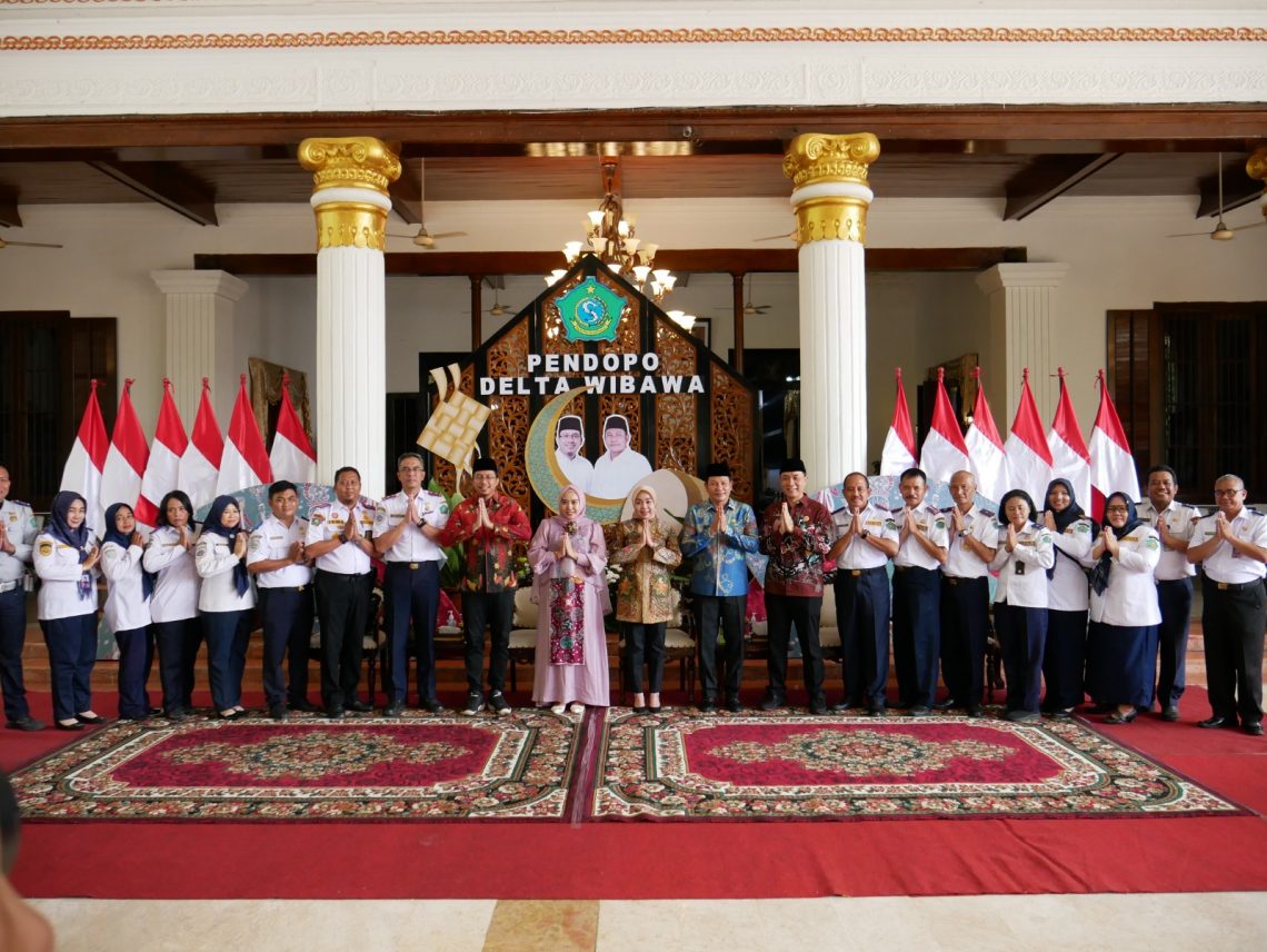 Gus Muhdlor Gelar Halal Bihalal