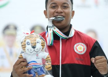 Achmat Haikal, Siswa SMAN 3 Sidoarjo Rebut medali Perak Cabang Karate Tradisional