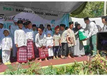 Usia 25 Tahun PKB  Sidoarjo Tasyakuran Bersama Anak Yatim Piatu