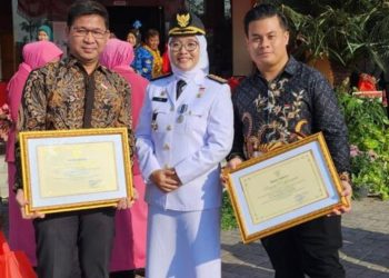 Grup Bandell Raih 2 Penghargaan Dari Walikota Eri Cahyadi