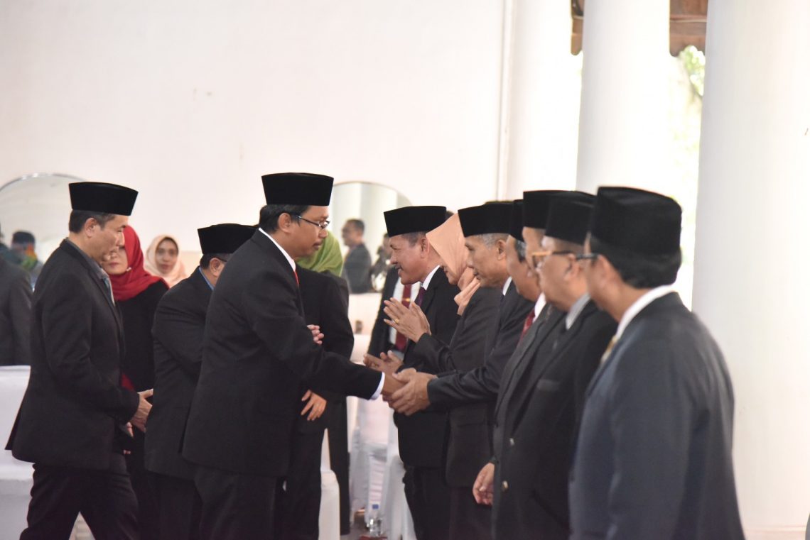 Dr Atok Akhirnya Dimutasi Menjadi Asisten 3