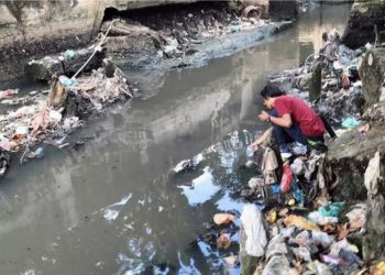 Penyusutan Kali Brantas Akibat Kemarau Ekstrem