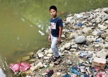 893 Sungai Mencemaskan