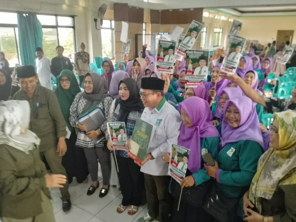 Abah Usman di Kawal Janda dan Yatim Piatu Daftar Cabup PKB