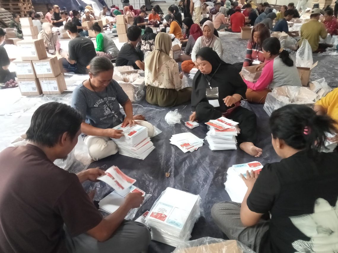 Sortir Surat Suara diawasi Ketat KPUD Sidoarjo