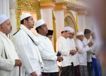 Ribuan Jamaah Ikuti Haul Akbar Majlis Dzikir Maulidurrasul SAW di Masjid Agung Sidoarjo