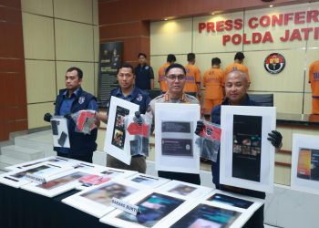 Grup WA Gay Surabaya Dibongkar Polda Jatim