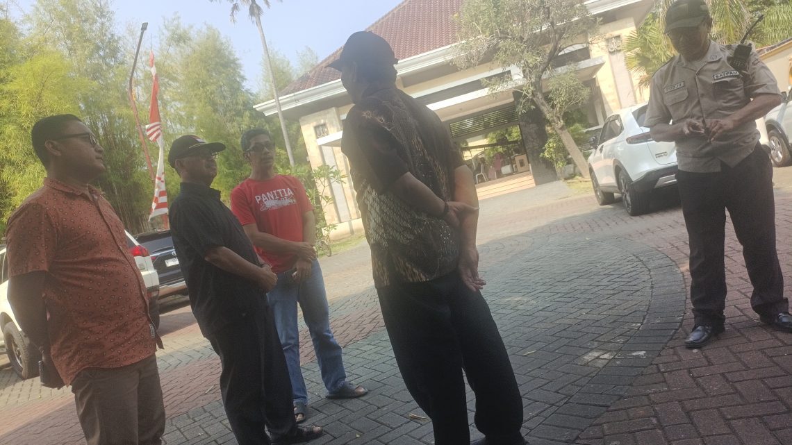 Warih Andono di Tengah Pertikaian Warga Mutiara Regency – City