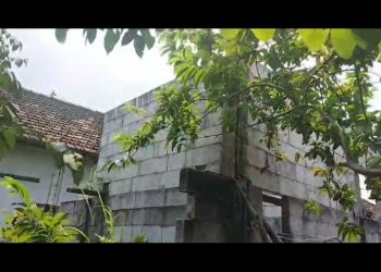 Lina, Warga Tarik, 7 tahun Menunggu Bantuan Bedah Rumah