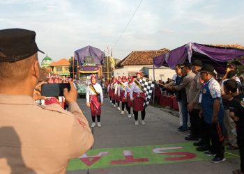 Lomba Karnaval Desa Banjarasri di Warnai Sound Horeg