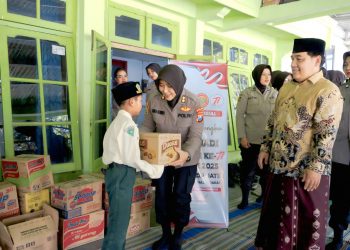 SPN Polda Jatim Sentuh Hati  Anak Yatim