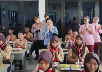 Terima Kasih Mbak Titik Kepada Kapolri Ikut Perbaiki Pendidikan Indonesia