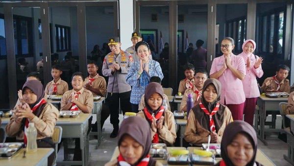Terima Kasih Mbak Titik Kepada Kapolri Ikut Perbaiki Pendidikan Indonesia