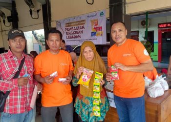 CSR PT Megasurya Mas Berbagi Kebahagiaaan Lebaran di Kecamatan Waru