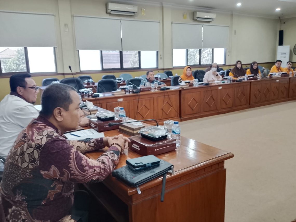 DPRD Sidoarjo Beri Perhatian Kasus Kecelakaan Tunggal Fortuner PDAM
