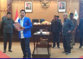 Aktivis PMII Sidoarjo Terobos Rapat Paripurna Sebelum Penandatangan Perubahan Raperda