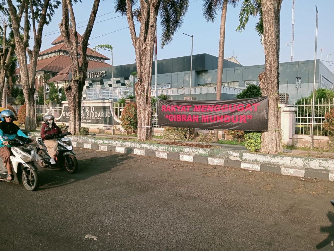 Spanduk Wapres Mulai Muncul di Sidoarjo